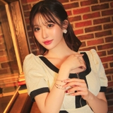 シャイニーストーン3連ビジューバングルブレスレット | Dazzy | 詳細画像10