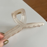 ベージュ | マットテクスチャーヘアクリップ【韓国ファッション】 | Girly Doll