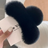 ブラック | フェイクファーバンス/ヘアクリップ【韓国ファッション】 | Girly Doll