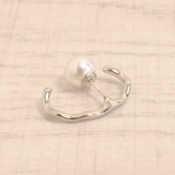 イヤーカフ風変形メタルラインピアス シルバー ゴールド | FACION | 詳細画像2 