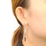 大振り変形C型メタルフープピアス ニュアンスゆがみシルバーゴールド | FACION | 詳細画像4 