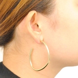 大振り変形C型メタルフープピアス ニュアンスゆがみシルバーゴールド | FACION | 詳細画像5 