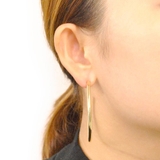 大振り変形C型メタルフープピアス ニュアンスゆがみシルバーゴールド | FACION | 詳細画像6 