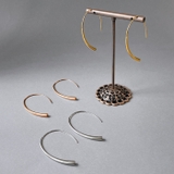 スリムドロップステンレスフックピアス サージカルステンレス つけっぱなし | FACION | 詳細画像1