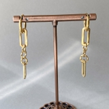 ゴールド | ハングチェーン開閉式ステンレスピアス サージカルステンレス 金属アレルギー対応 | FACION