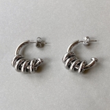 シルバー | C型ステンレスリング付フープピアス バイカラー シルバー | FACION