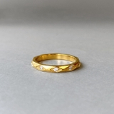 ゴールド | ジルコニアストーン付ダイヤカットステンレスリング 指輪 アレルギー対応 | FACION