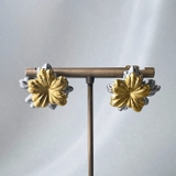 フラワー | バイカラー大ぶりデザインステンレスピアス 2WAY アレルギー対応 | FACION