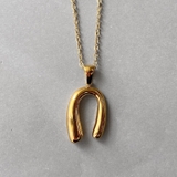 ゴールド | ニュアンス馬蹄ホースシューステンレスネックレス 金属アレルギー つけっぱなし | FACION