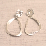 シルバー | 変形フレームソフトメタルピアス シルバー ゴールド | FACION