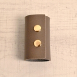 グレージュ | レザーロールポニーフック ヘアフックヘアカフスヘアアクセサリートレンドアレンジ | FACION