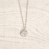 シルバー | エンボス英国コインネックレス ペンダント メダルシルバーゴールド | FACION