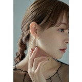 オフホワイト | niana ニアナ ビジューパールリボンピアス | Fashion Letter