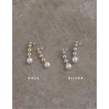 パールのアクセントがコーデを華やかに オーバーラップパール付ピアス アクセサリー | Re:EDIT | 詳細画像4