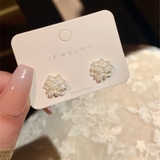 ホワイト | フラワーモチーフピアス 10232 | G&L Style