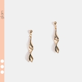ねじり ゴールド ピアス | gulamu jewelry | 詳細画像1
