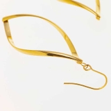 リーフモチーフ シャープフレーム ステンレスピアス （1ペア） | ピアス専門店HOMESLICEPRODUCTIONS | 詳細画像5 