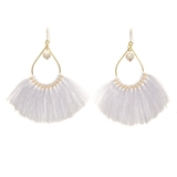 ベージュ | ピアス サージカルステンレス ビーズ＆フリンジ 1ペア レディース 両耳用 | ピアス専門店HOMESLICEPRODUCTIONS