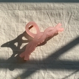 pink | ツイスト モチーフ ヘアクリップ韓国 | lattencos