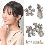 アシンメトリーデザインのフラワーイヤリング | lunolumo | 詳細画像1 