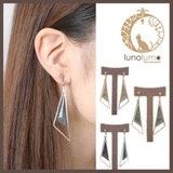 SALE ワントーンの塗りサンカクイヤリング | lunolumo | 詳細画像1