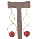 クラシカルレッド ツイストメタルとレッドボールの大きめピアス R | lunolumo | 詳細画像3