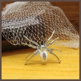 ハロウィン ホワイトスパイダーのデザインブローチ | lunolumo | 詳細画像1