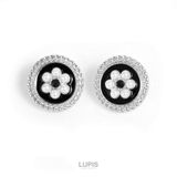 パールフラワーボタンピアス | LUPIS | 詳細画像3 