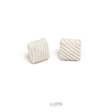 ベージュ | スクエアコーデュロイピアス  | LUPIS