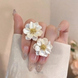 【S925ポスト】パールカラーフラワーピアス | LUPIS | 詳細画像6 