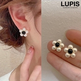 【S925ポスト】モノトーンパールフラワーピアス | LUPIS | 詳細画像1 