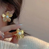 【S925ポスト】リュクスフラワーピアス | LUPIS | 詳細画像4 