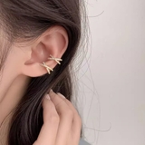ゴールド | トレンドをおさえたクロスデザインのイヤーカフ アクセサリー 耳元 | maison de LATIR