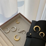 ぷっくりとした厚みがかわいいピアス 上品 両耳 | maison de LATIR | 詳細画像8