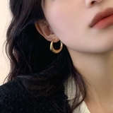 ゴールド | ぷっくりとした厚みがかわいいピアス 上品 両耳 | maison de LATIR