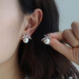 コーデを上品に華やかに仕上げてくれるピアス アクセサリー パール | maison de LATIR | 詳細画像1