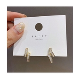 ねじれデザインが可愛いラインストーンピアス 華やか 上品 | maison de LATIR | 詳細画像4