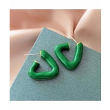 トライアングルの形が目を引く大人めピアス シンプル 上品 | maison de LATIR | 詳細画像9 