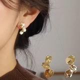 スタイリングにきらめきを添えるプレートピアス 両耳 アクセサリー | maison de LATIR | 詳細画像1