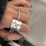 シルバーリング | 大人の洗練されたサークルモチーフメタルピアス リング イヤーアクセサリー | maison de LATIR