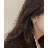 耳元をおしゃれに彩るねじれデザインパールピアス 大人 シンプル | maison de LATIR | 詳細画像4 