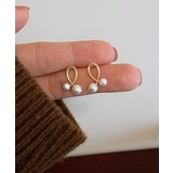 耳元をおしゃれに彩るねじれデザインパールピアス 大人 シンプル | maison de LATIR | 詳細画像5 