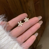 さりげなく華やかさをプラスフラワーパールライクピアス オフィス オフィスカジュア… | maison de LATIR | 詳細画像5 