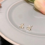 さりげなく華やかさをプラスフラワーパールライクピアス オフィス オフィスカジュア… | maison de LATIR | 詳細画像8 