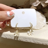 耳元に、そっと咲く上品で可憐なフラワーモチーフピアス 両耳用 アクセサリー | maison de LATIR | 詳細画像5 