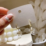 耳元に、そっと咲く上品で可憐なフラワーモチーフピアス 両耳用 アクセサリー | maison de LATIR | 詳細画像6 