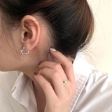 耳元にさりげない甘さを添える、ミニハートフープピアス アクセサリー 両耳セット | maison de LATIR | 詳細画像1 