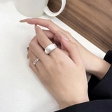こなれ感のある大人の手元を演出する艶消しボリュームリング 指輪 シルバー | maison de LATIR | 詳細画像1