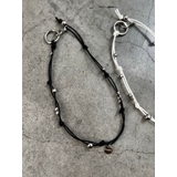 ブラック | ストリングメタルネックレス | EMODA