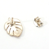 リーフモチーフピアス 小ぶり シンプル 観葉植物 モンステラ 華奢 大人 | monamona | 詳細画像5 